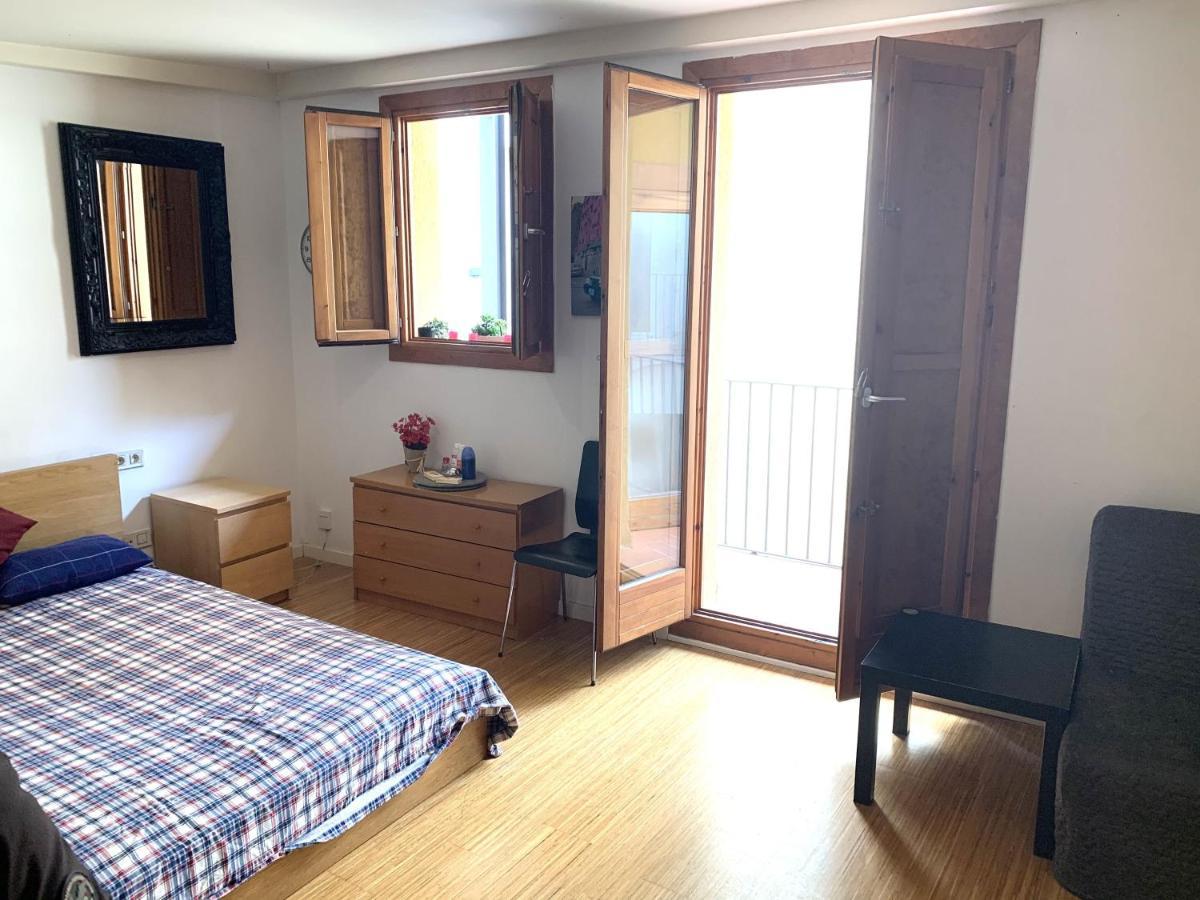 Apartment Next To Ramblas Барселона Экстерьер фото